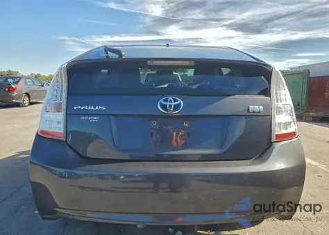 2010 Toyota Prius z USA, uszkodzony, nr VIN JTDKN3DU3A0210053